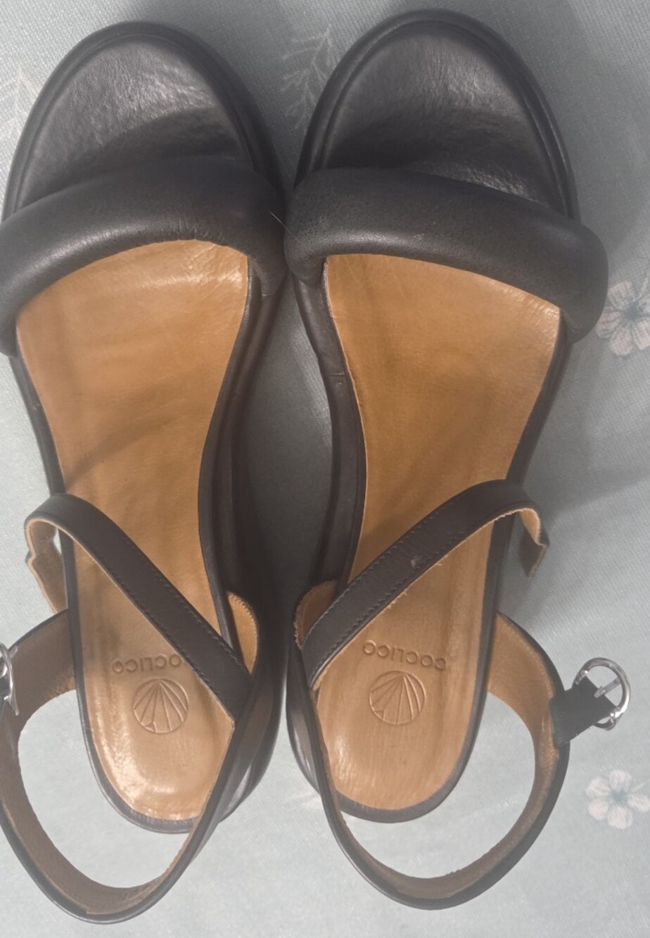 COCLICO Black Slingback Sandals with Tan Footbed